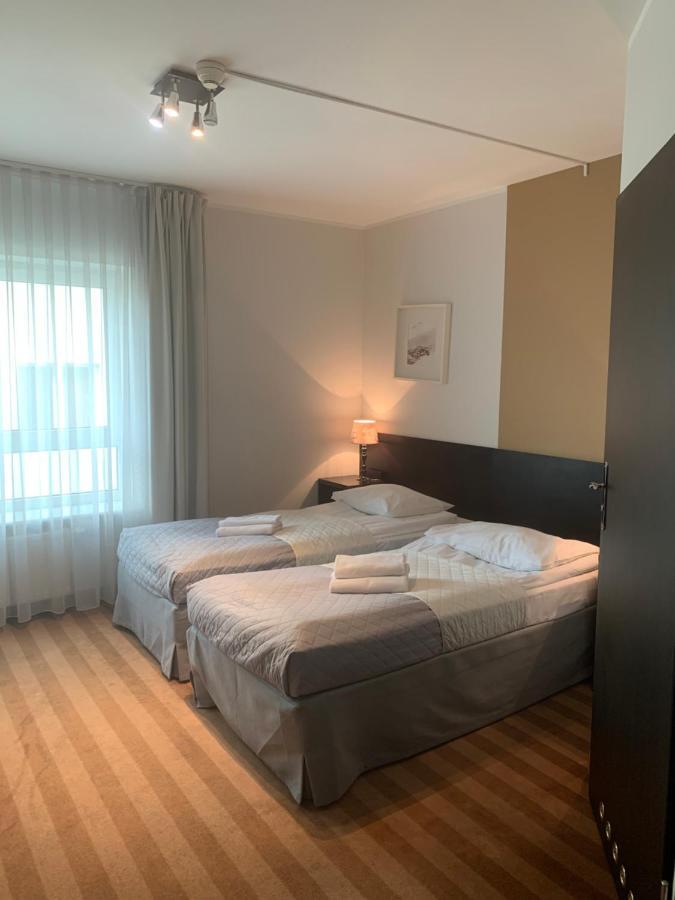 Hotel Blick กดิเนีย ภายนอก รูปภาพ