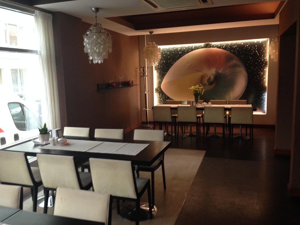 Hotel Blick กดิเนีย ภายนอก รูปภาพ